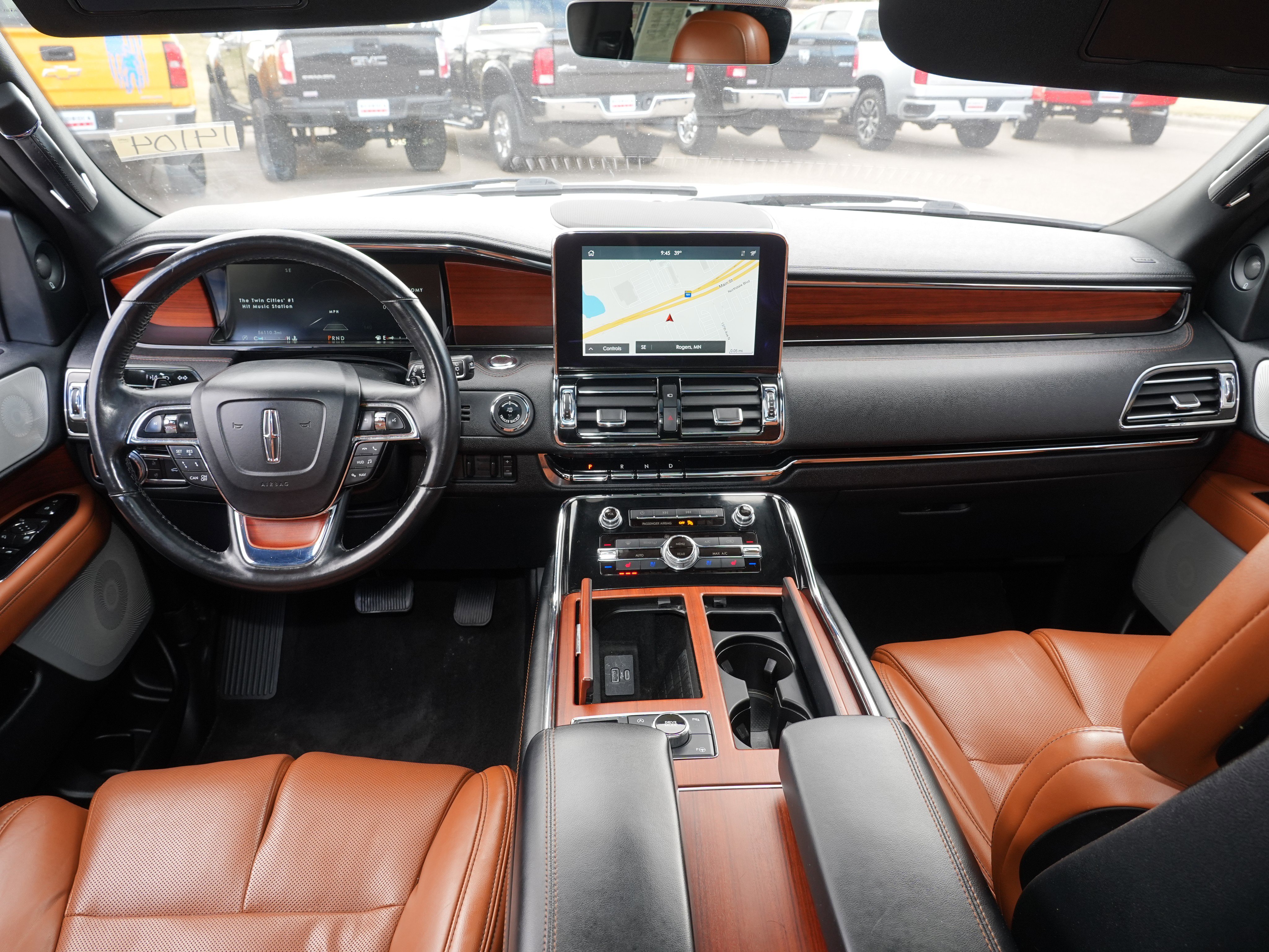 Used 2020 Lincoln Navigator Reserve w/ Luxury Package image 28