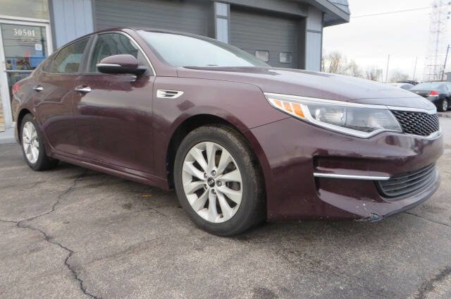 Used 2018 Kia Optima LX w/ 17" Alloy Wheels Package image 1