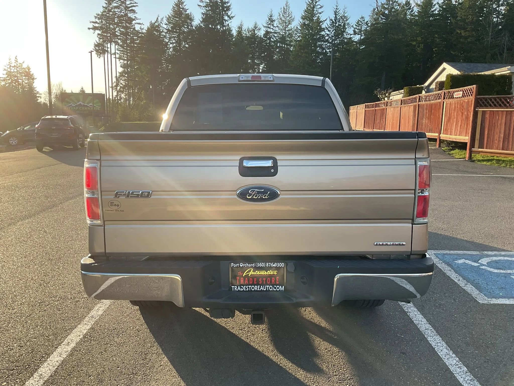 Used 2013 Ford F150 XLT w/ XLT Chrome Pkg image 4