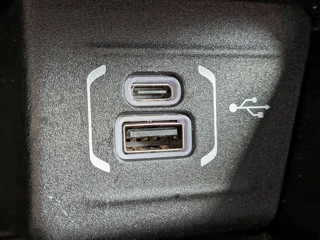 Used 2024 Jeep Compass Limited image 22