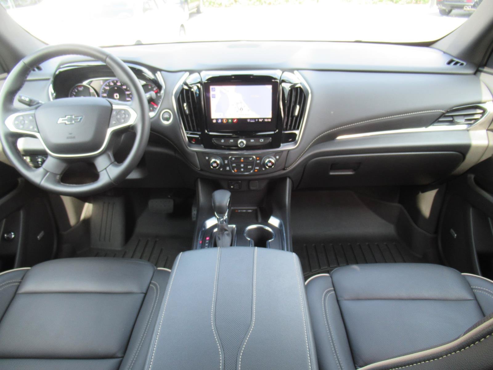 Used 2023 Chevrolet Traverse Premier w/ Redline Edition FWD image 13