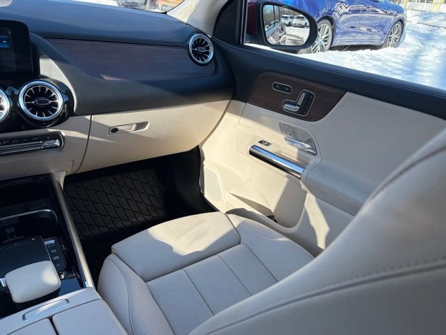 Used 2022 Mercedes-Benz GLA 250 4MATIC image 39