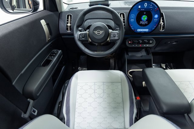 Certified 2025 MINI Cooper Countryman S image 3
