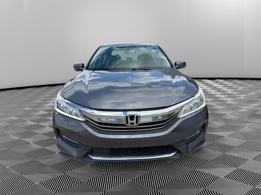 Used 2016 Honda Accord Touring image 8