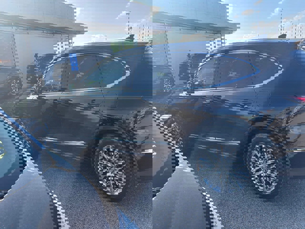 Used 2022 Acura MDX SH-AWD w/ Advance Package image 7