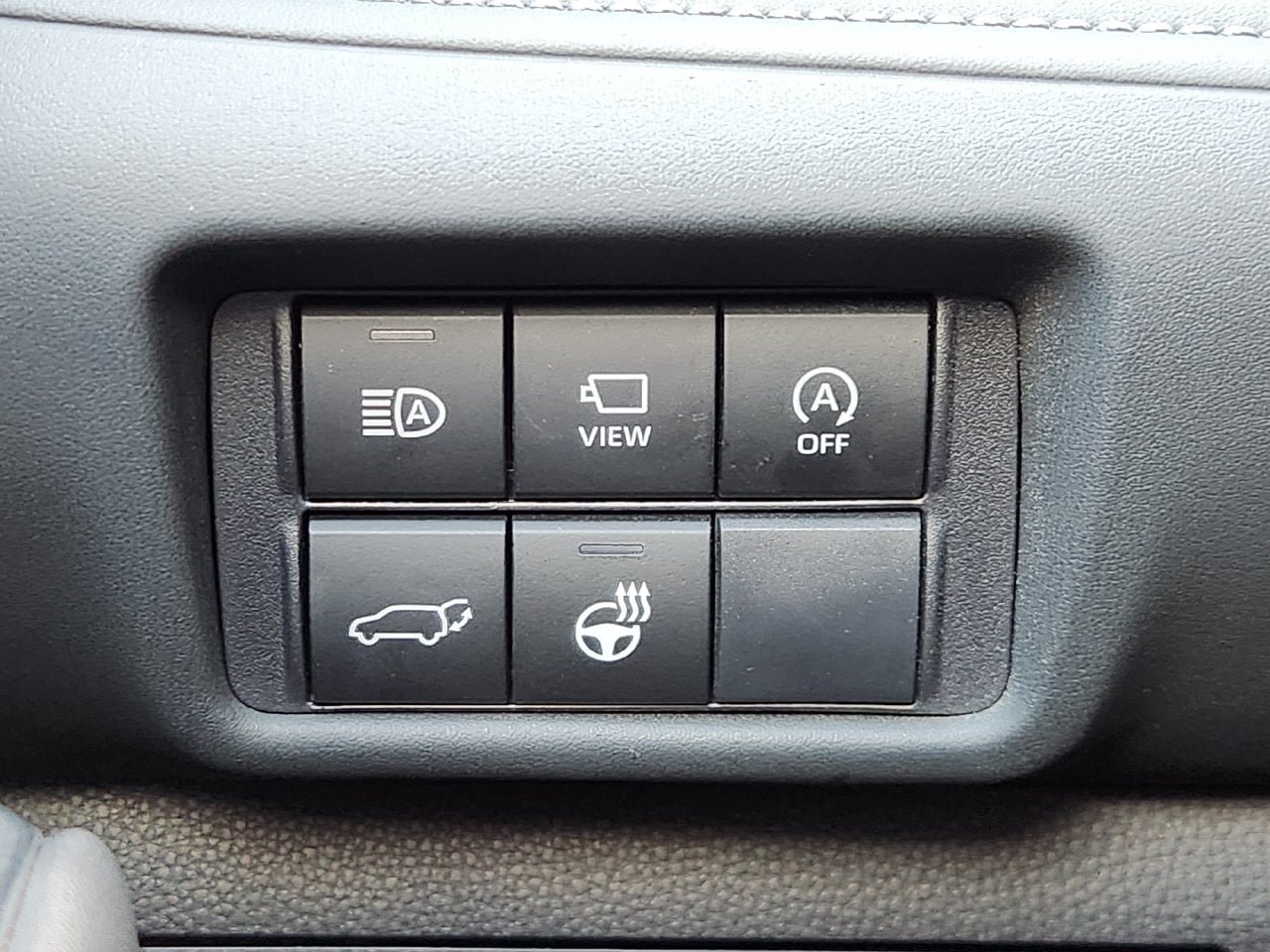 Used 2024 Toyota Highlander Limited FWD image 18