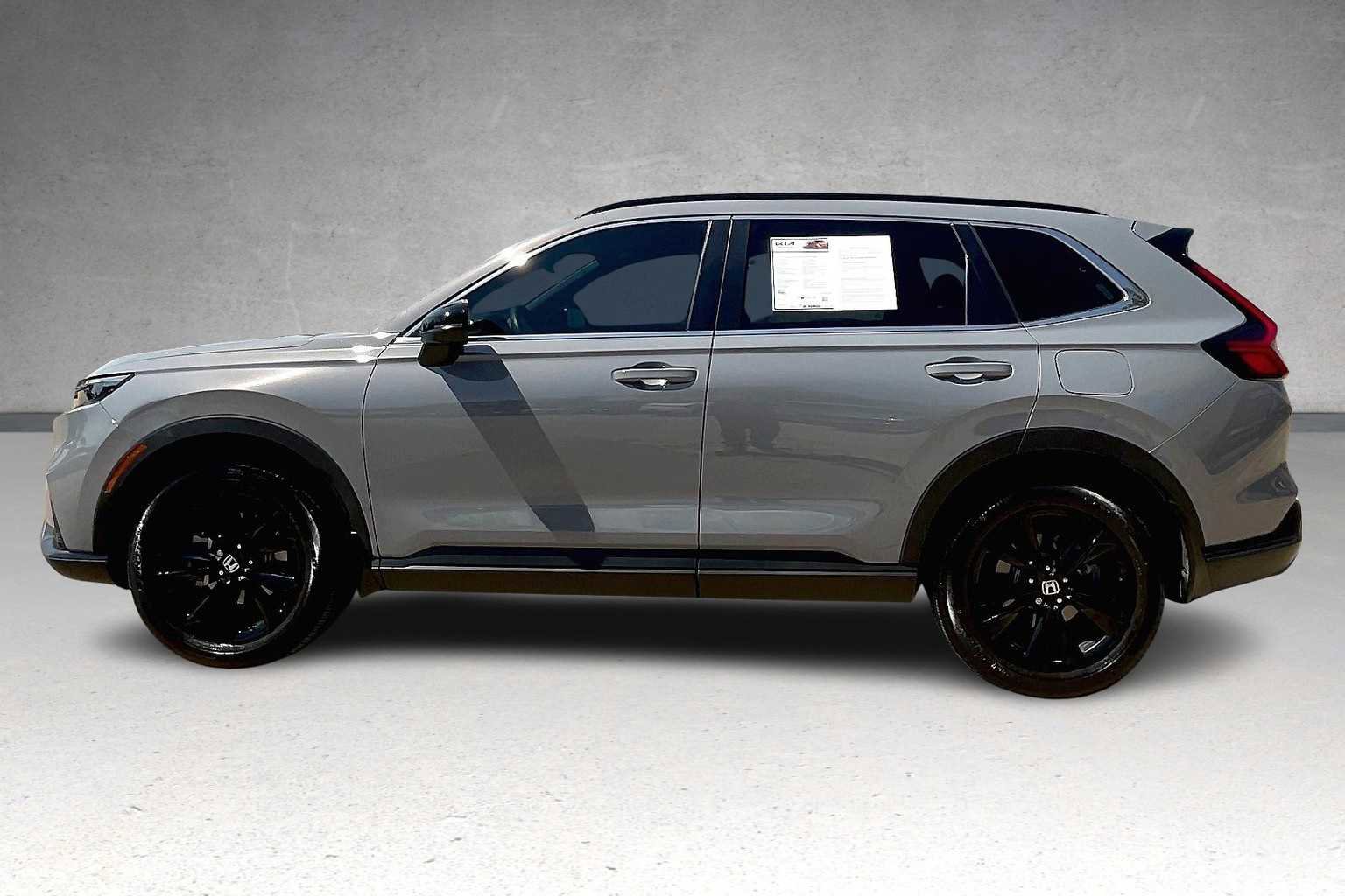 Used 2023 Honda CR-V Sport Touring image 3