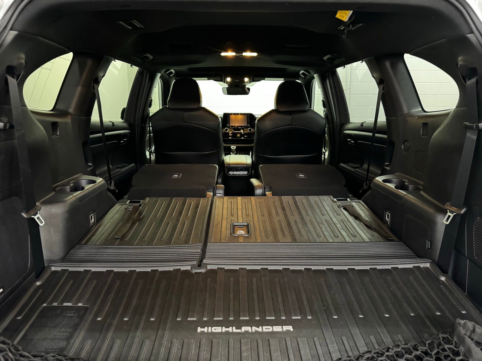 Used 2022 Toyota Highlander XSE FWD image 41