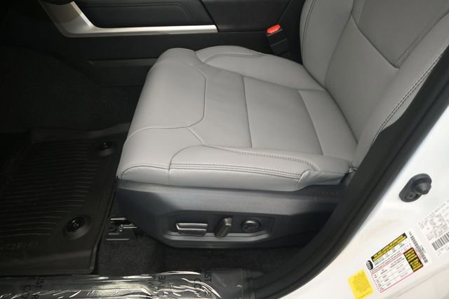 New 2026 Toyota Tundra Limited AWD/4WD image 10