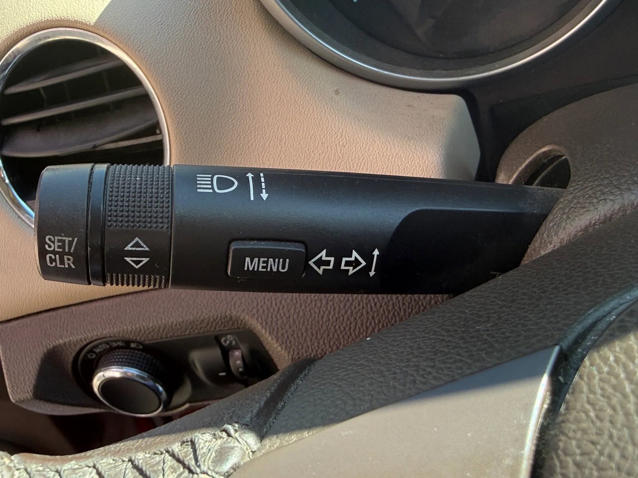 Used 2015 Chevrolet Cruze LT FWD image 9