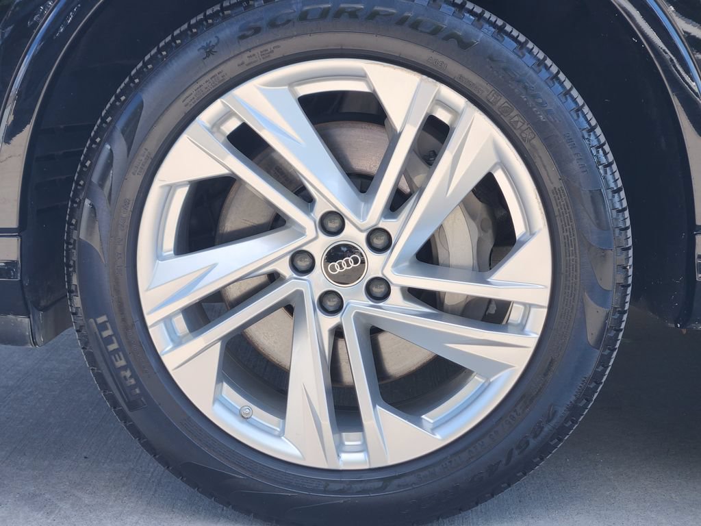 Certified 2022 Audi Q7 3.0T Premium AWD/4WD image 14