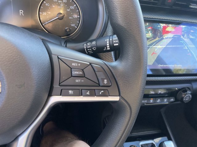 Used 2021 Nissan Kicks SV FWD image 32