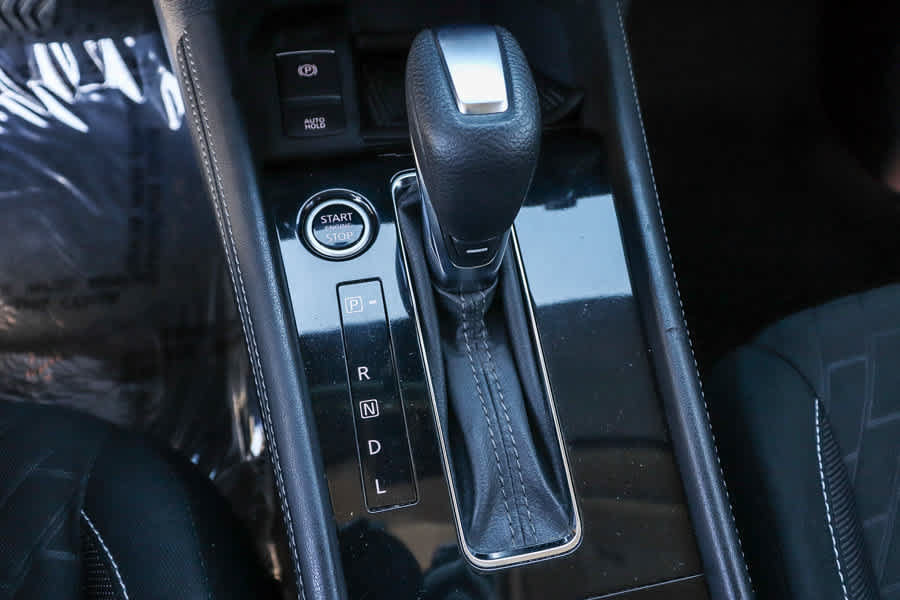 Used 2022 Nissan Kicks SV FWD image 19