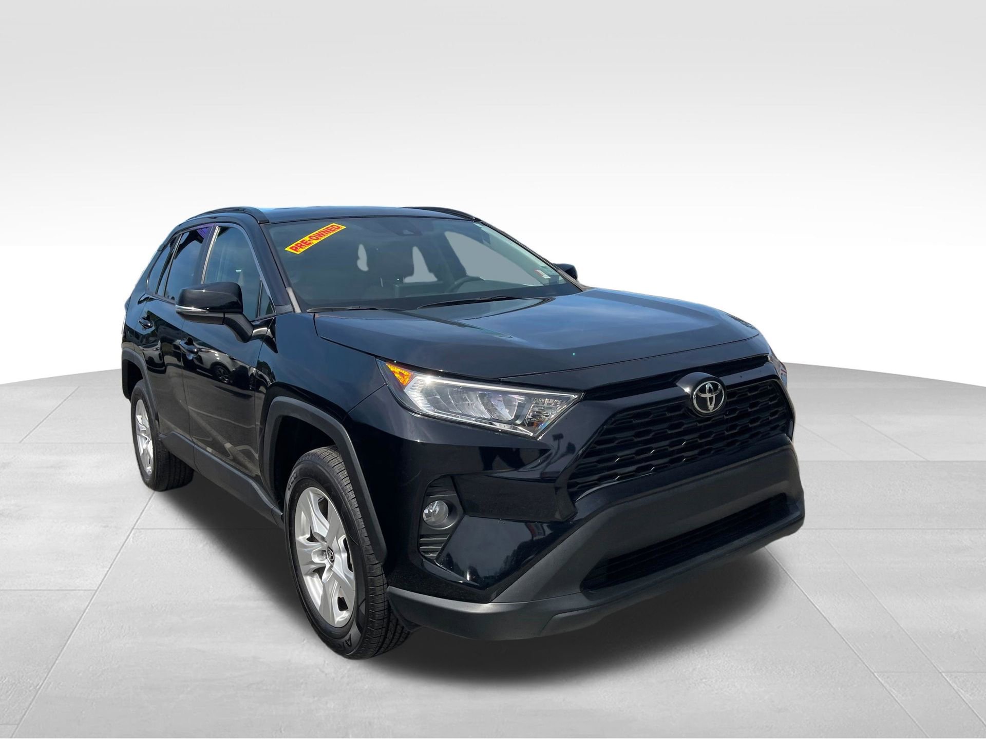 Used 2021 Toyota RAV4 XLE image 8
