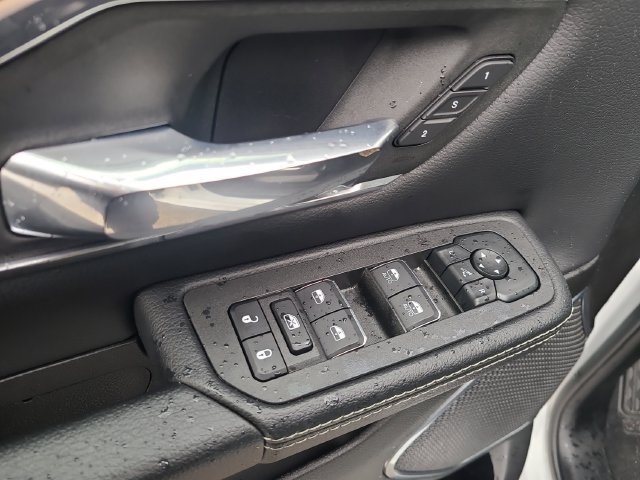 Used 2026 RAM 1500 Laramie AWD/4WD image 16