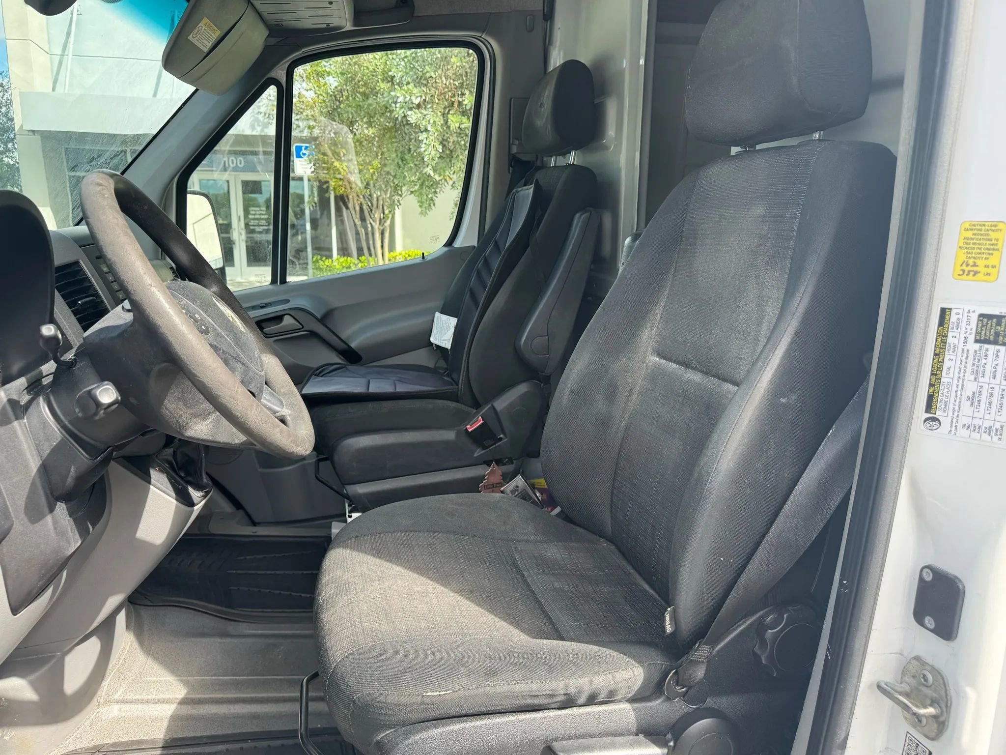 Used 2016 Mercedes-Benz Sprinter 2500 image 18