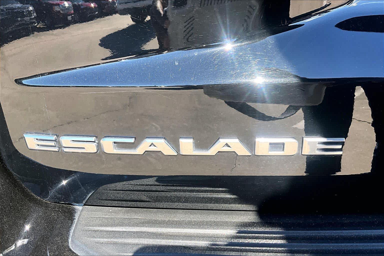 Used 2023 Cadillac Escalade ESV Premium Luxury RWD image 10