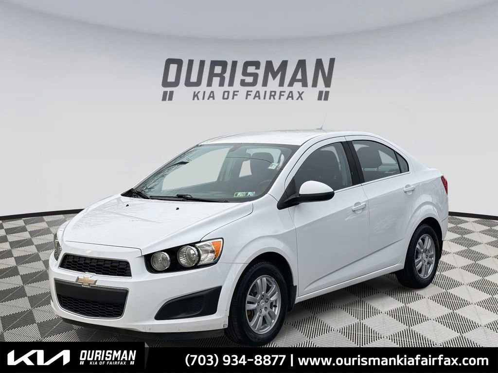 Used 2015 Chevrolet Sonic LT image 2