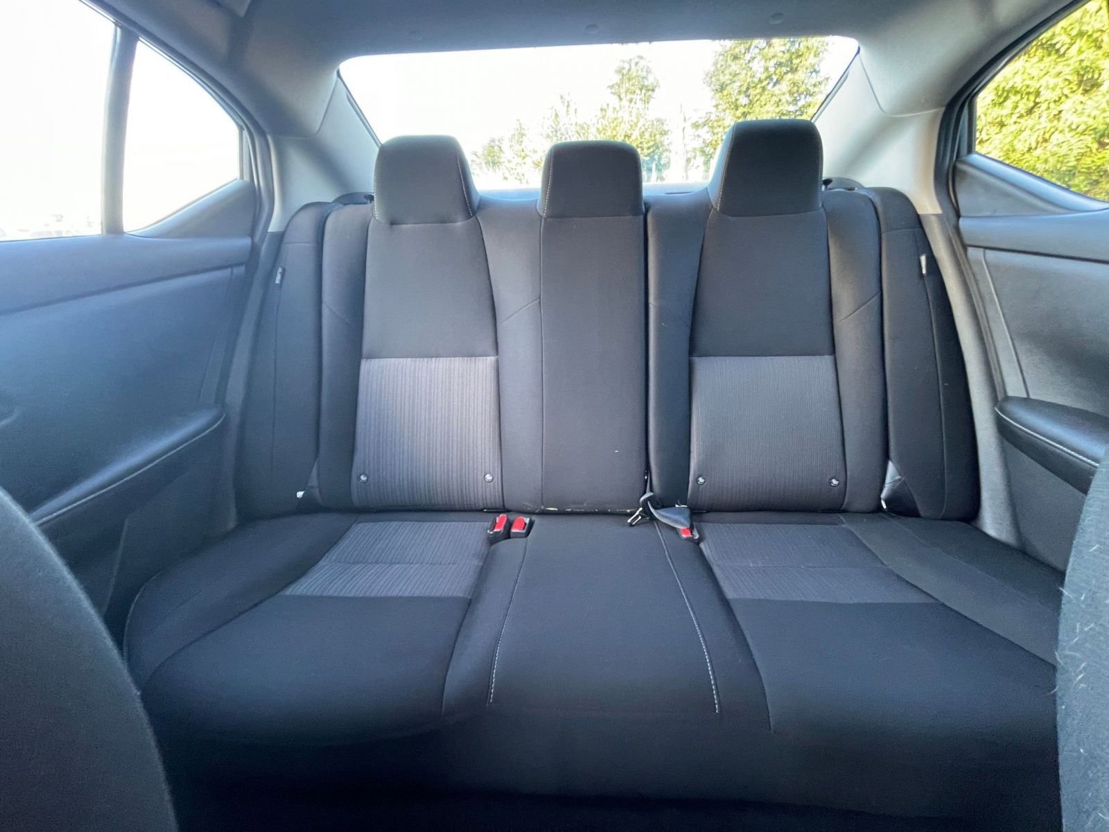 Used 2025 Nissan Sentra SV FWD image 36