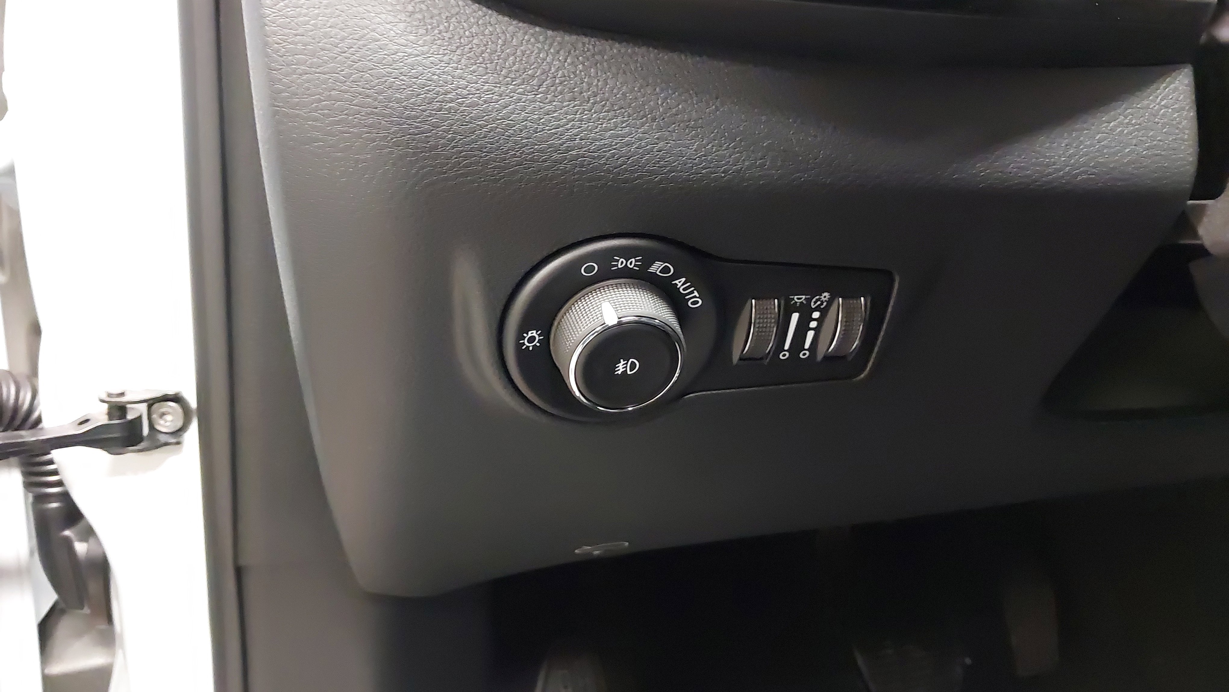 New 2026 Jeep Compass Latitude image 23