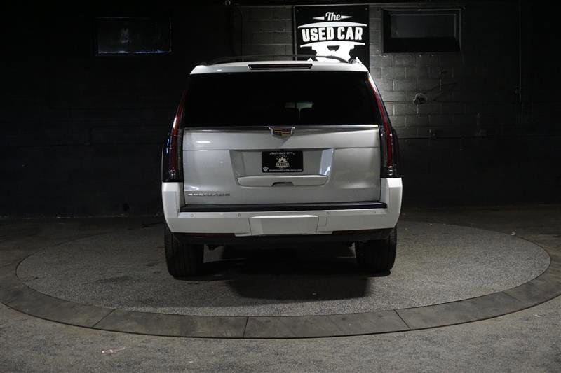 Used 2016 Cadillac Escalade Platinum image 4