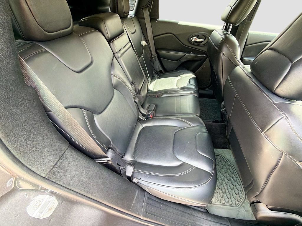 Used 2015 Jeep Cherokee Limited w/ Safetytec Group AWD/4WD image 30