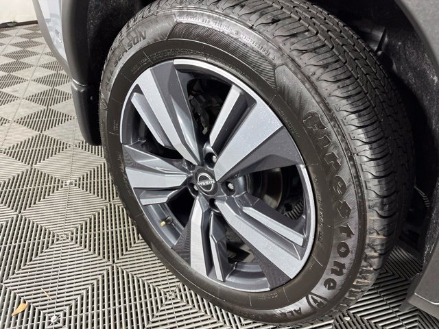 Used 2023 Nissan Rogue SL w/ SL Premium Package FWD image 17