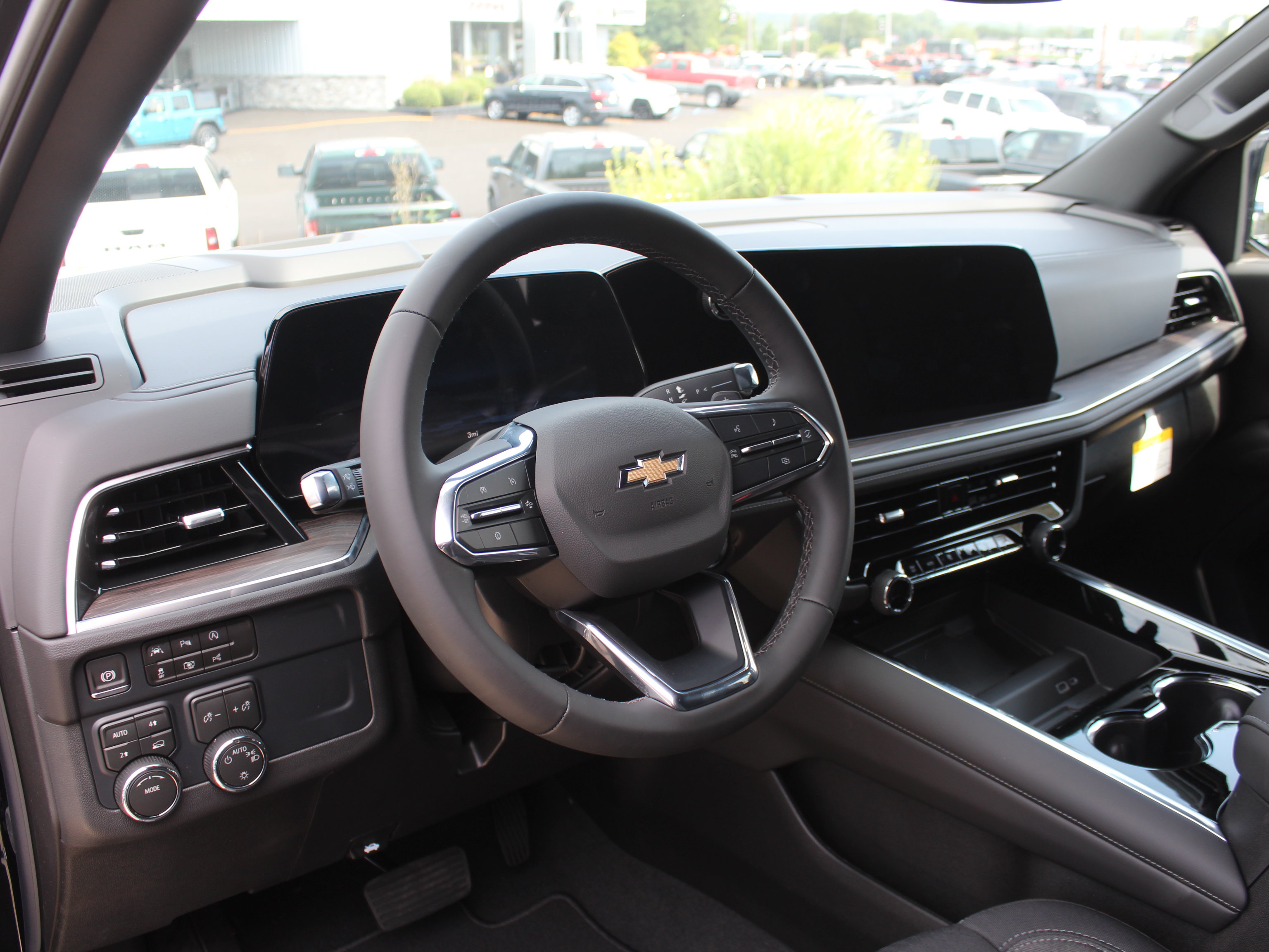 New 2026 Chevrolet Tahoe LS w/ LPO, Dark Essentials Package AWD/4WD image 12