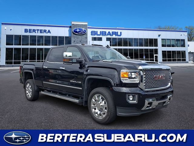 Used 2017 GMC Sierra 2500 Denali w/ Duramax Plus Package AWD/4WD image 1