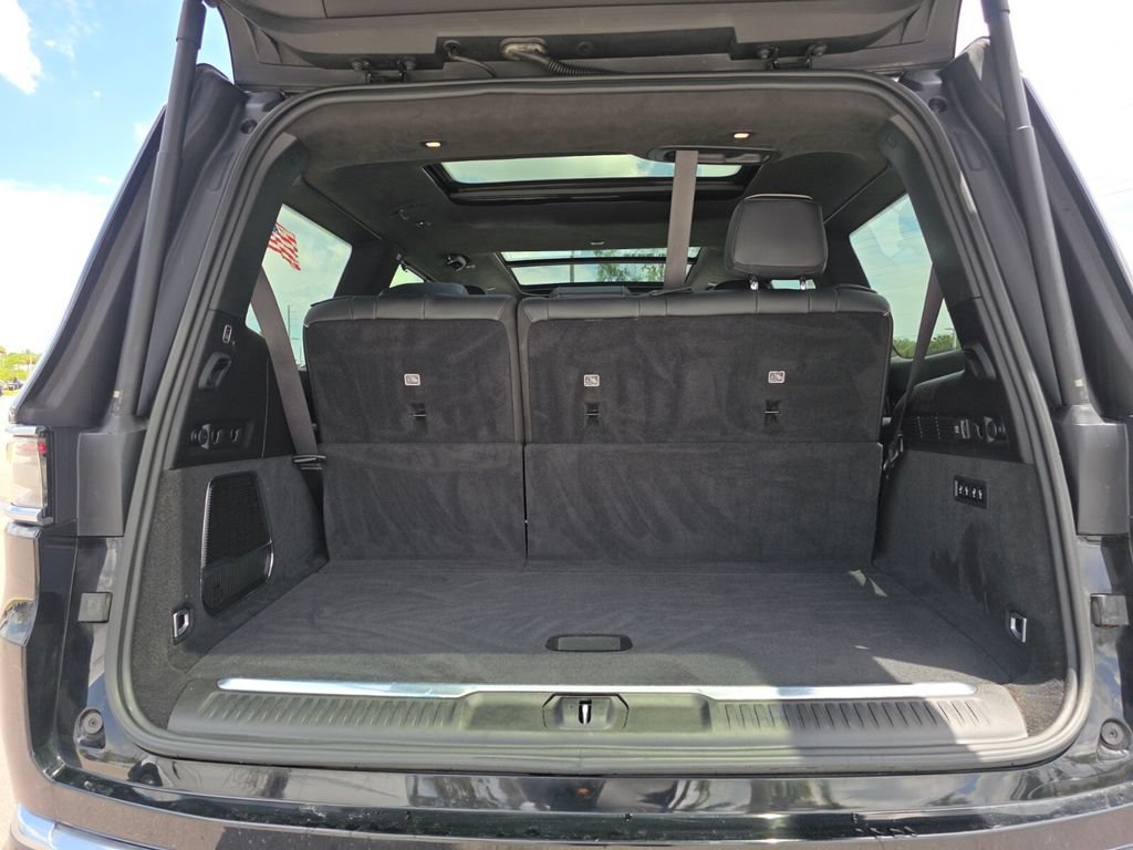 Used 2022 Jeep Grand Wagoneer Series II AWD/4WD image 21