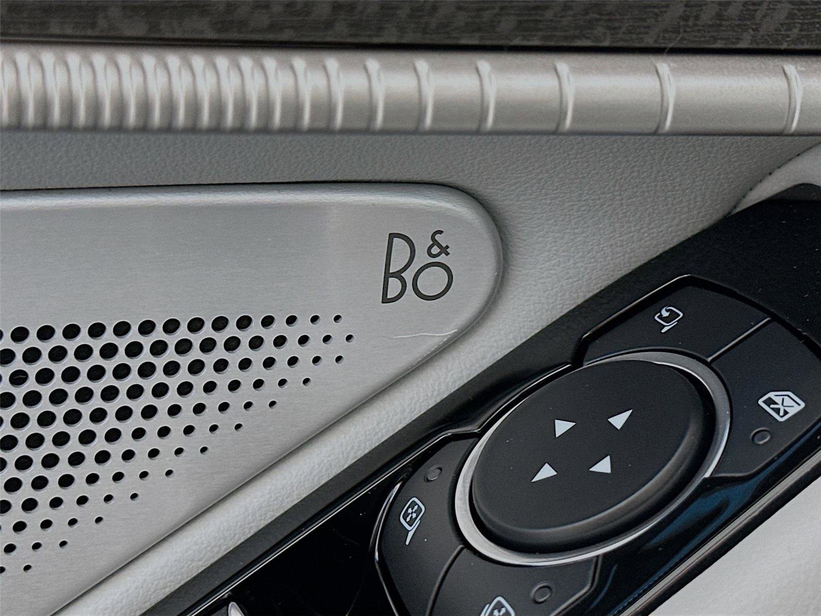 New 2026 Ford Explorer Platinum image 24