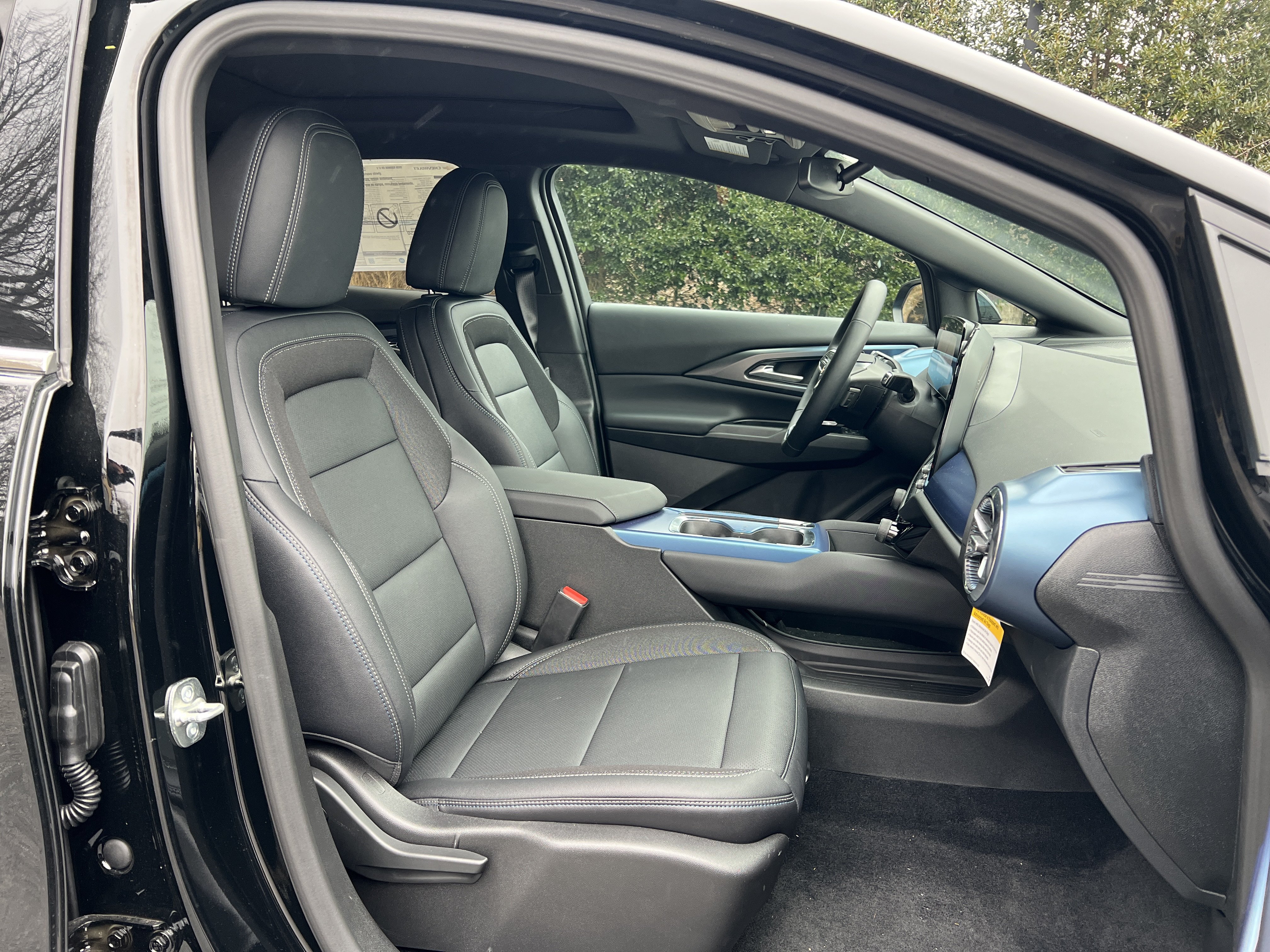 New 2026 Chevrolet Equinox EV LT AWD/4WD image 33