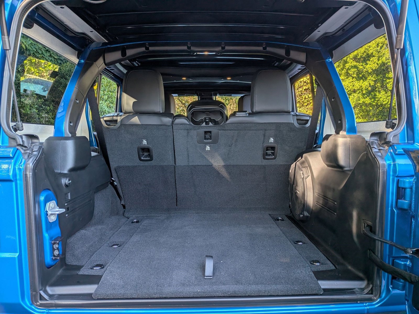 Used 2025 Jeep Wrangler Unlimited Rubicon 392 image 10