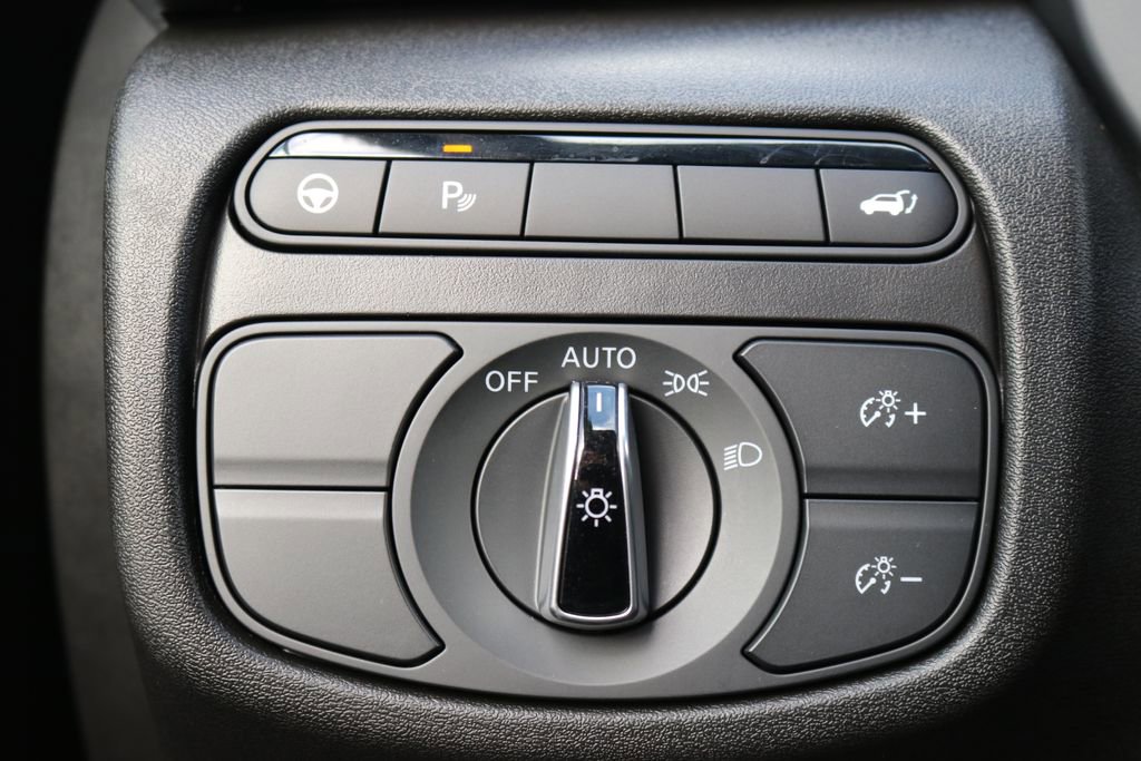 Certified 2025 INFINITI QX50 Luxe image 59