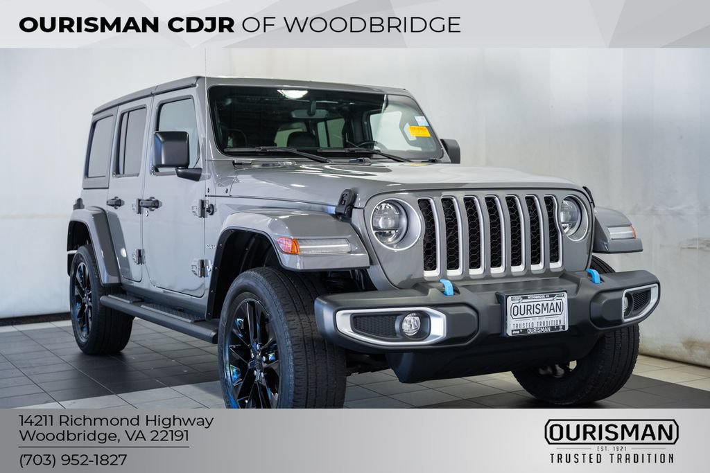 Used 2023 Jeep Wrangler Unlimited Sahara w/ Cold Weather Group AWD/4WD image 1