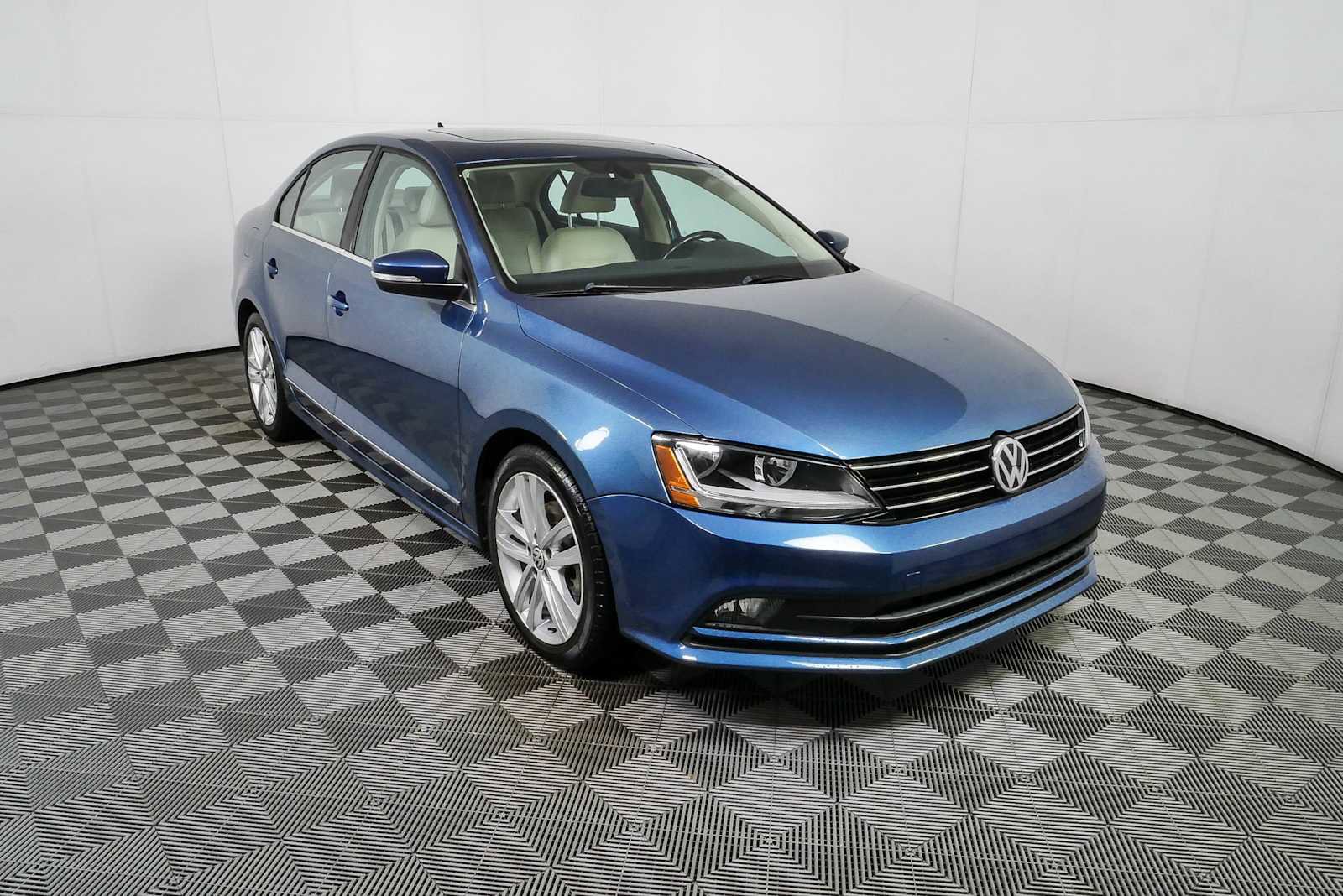 Used 2017 Volkswagen Jetta SEL