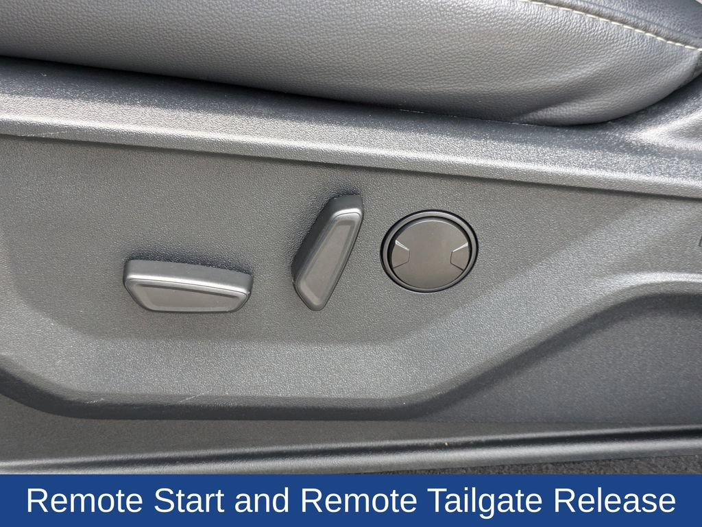 Used 2025 Ford F150 Lariat AWD/4WD image 14