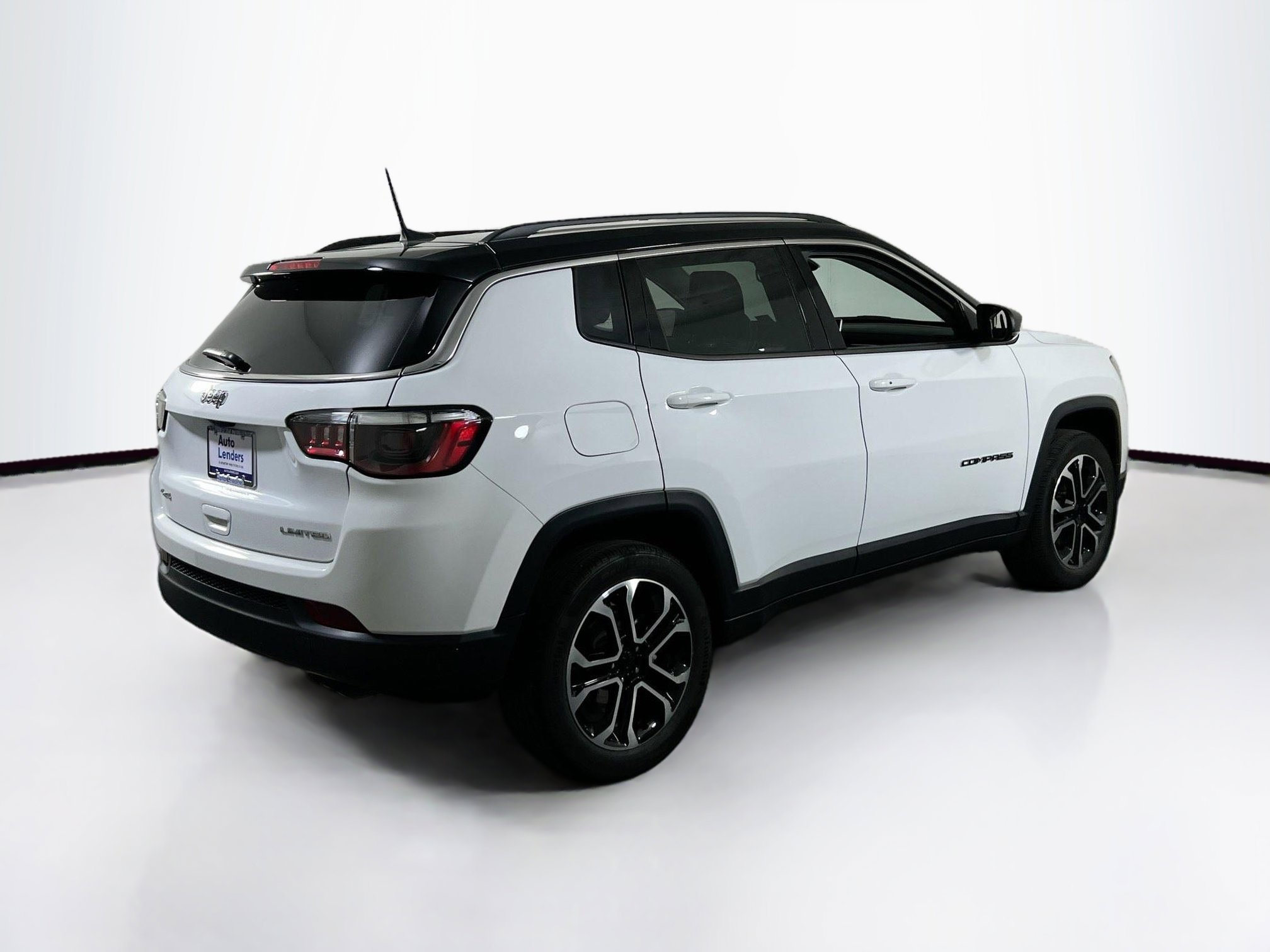 Used 2022 Jeep Compass Limited AWD/4WD image 5