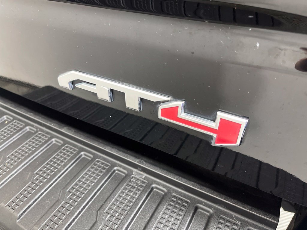 Used 2020 GMC Sierra 1500 AT4 w/ AT4 Premium Package AWD/4WD image 3