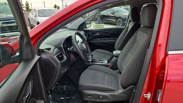 Used 2024 Chevrolet Equinox LT FWD image 18