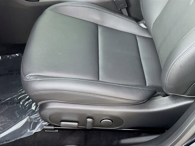 Certified 2025 Hyundai Kona Limited FWD image 34
