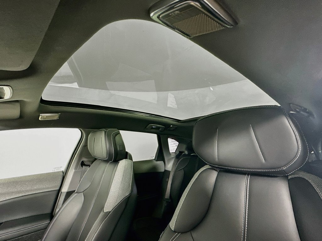 New 2027 Cadillac Optiq Sport w/ LPO, Floor Liner Package AWD/4WD image 27