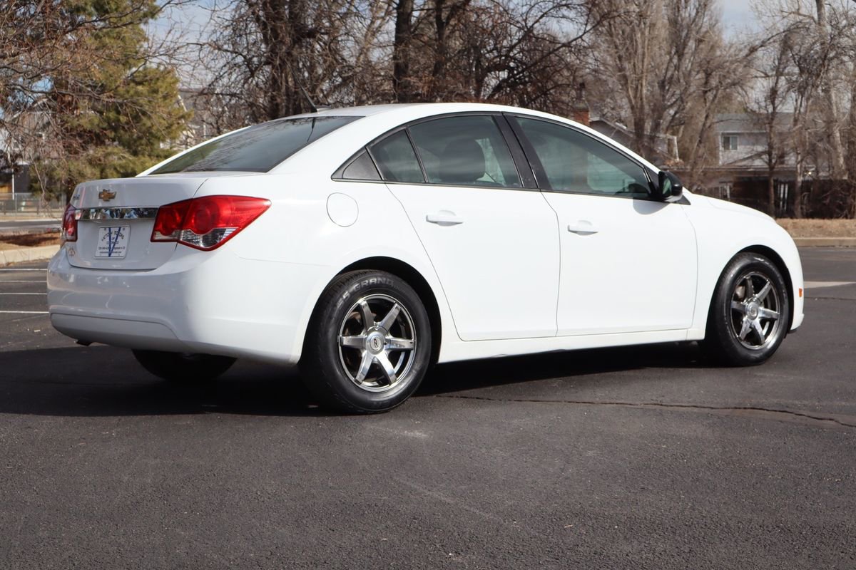 Used 2014 Chevrolet Cruze LS image 5