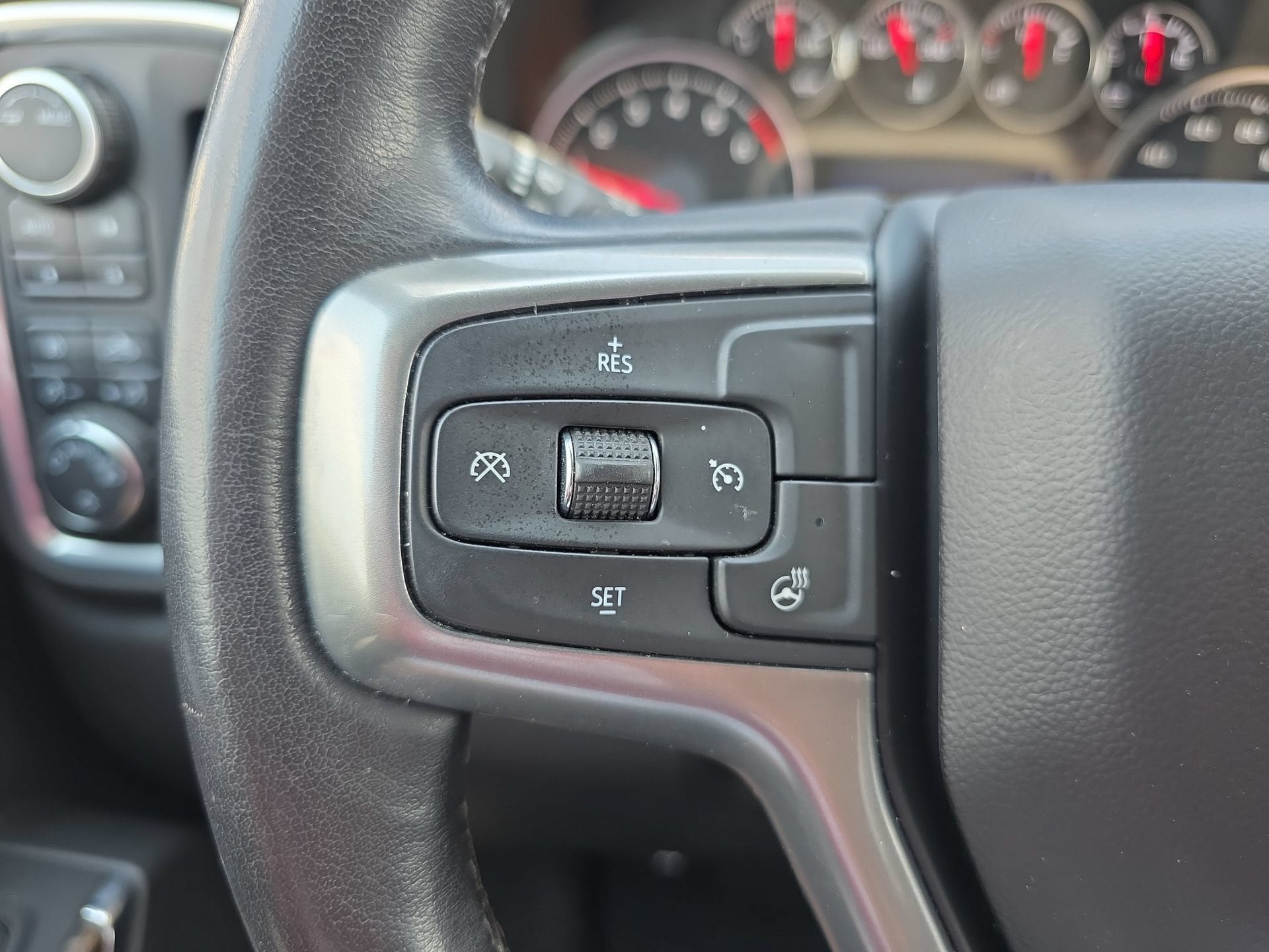 Used 2022 Chevrolet Silverado 1500 RST AWD/4WD image 19