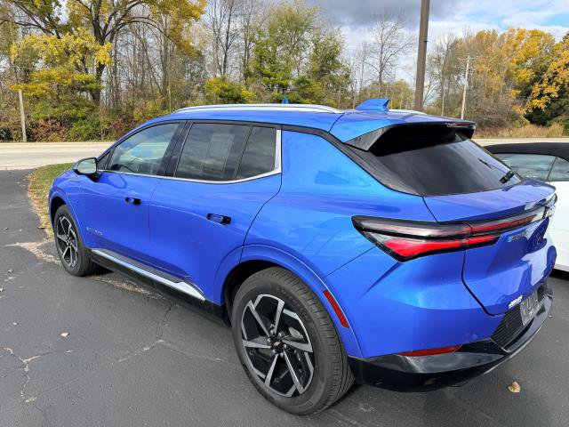 Used 2025 Chevrolet Equinox EV LT w/ Convenience Package image 3