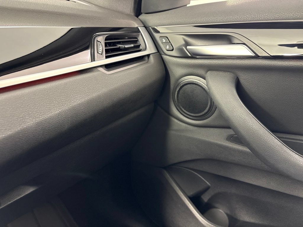 Used 2019 BMW X1 xDrive28i w/ Convenience Package AWD/4WD image 16