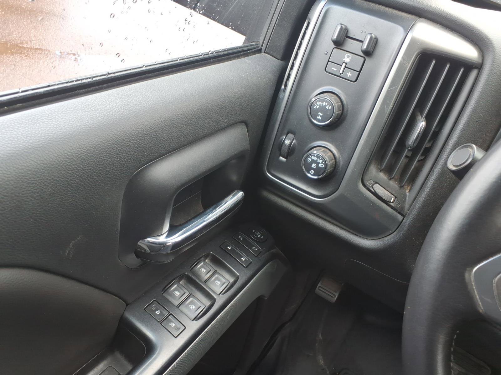 Used 2017 Chevrolet Silverado 1500 LT w/ All Star Edition AWD/4WD image 19