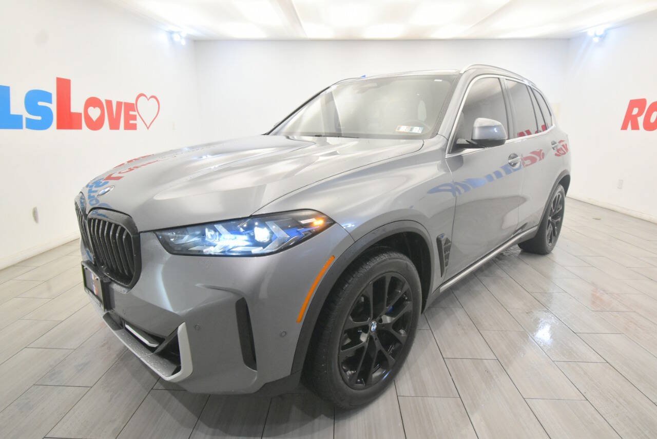Used 2024 BMW X5 xDrive40i w/ Premium Package AWD/4WD image 1