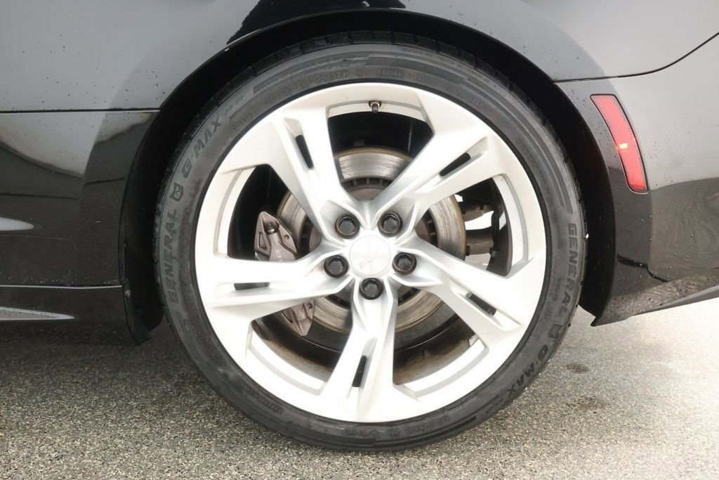 Used 2018 Chevrolet Camaro SS w/ LPO, Ground Effects Package image 7
