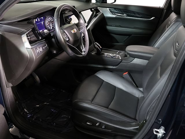 Used 2024 Cadillac XT6 Premium Luxury w/ Technology Package AWD/4WD image 12